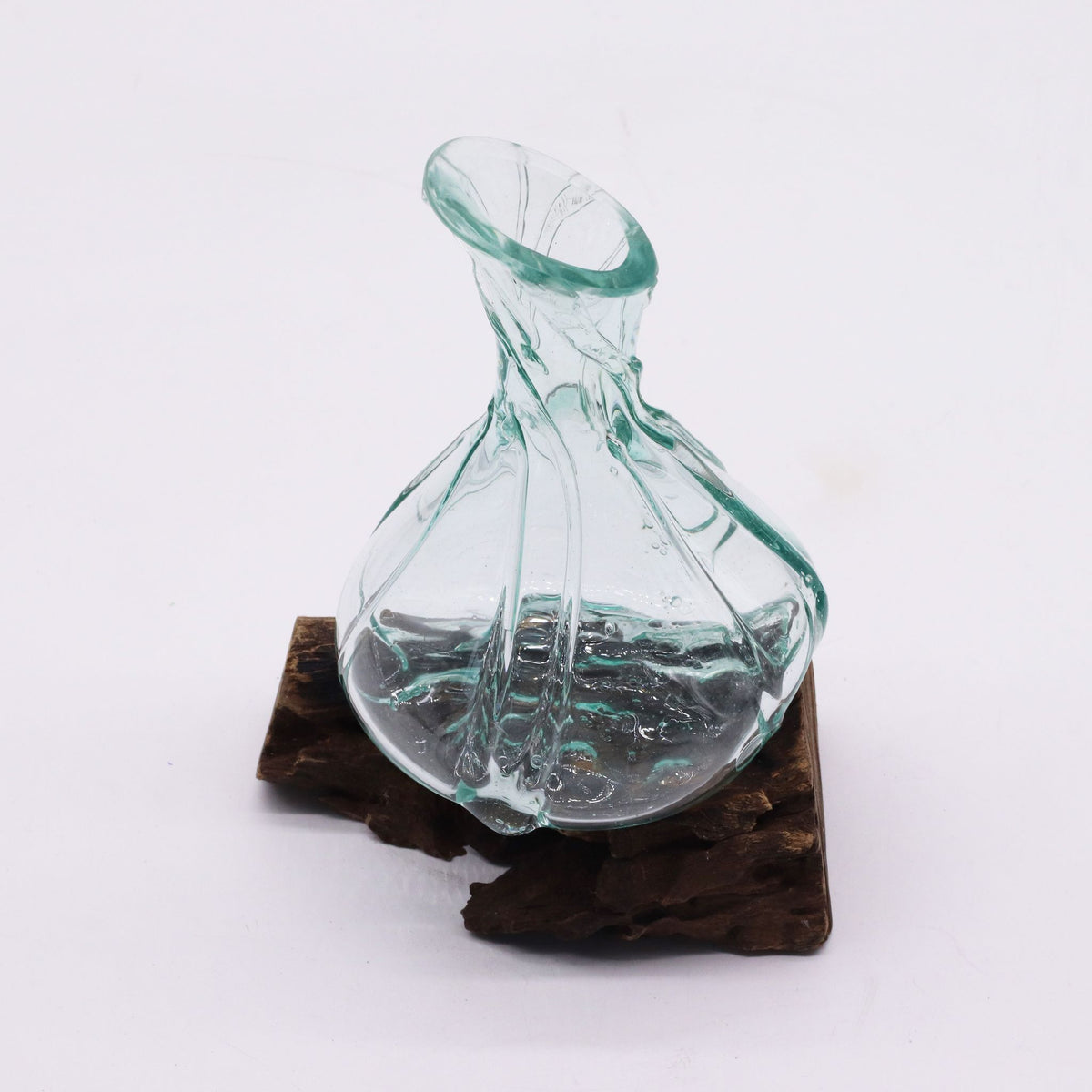 Mini caraffa decorativa in vetro fuso su base di legno,