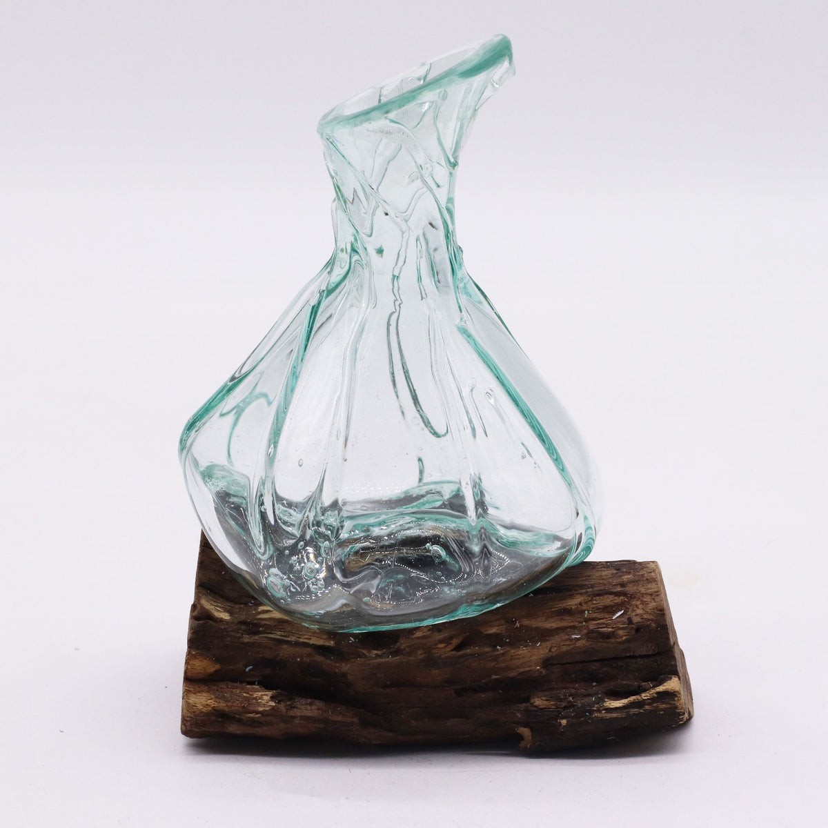 Mini caraffa decorativa in vetro fuso su base di legno,